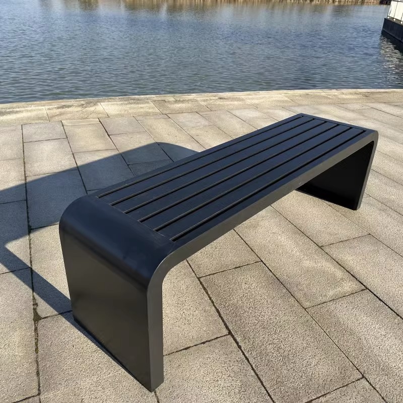 Low-Maintenance Park Chairs – Galvanized Steel Frames with Composite/Solid Wood Seats