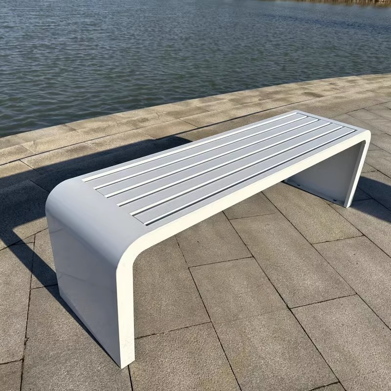 Low-Maintenance Park Chairs – Galvanized Steel Frames with Composite/Solid Wood Seats