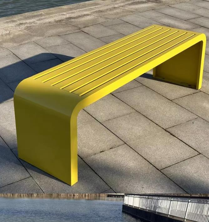 Commercial-Grade Park Benches – Galvanized Steel, Composite Wood & Solid Wood Designs