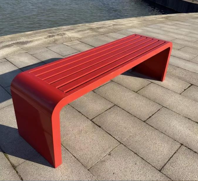 Low-Maintenance Park Chairs – Galvanized Steel Frames with Composite/Solid Wood Seats